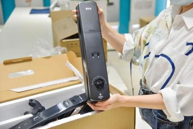 智能门锁哪个品牌好?VSPORTS胜利因您更精彩智能门锁守护您”家”的安全